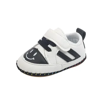 Детская обувь для малышей 2023 года, новые детские милые улыбающиеся мальчики и девочки, обувь с мягкой подошвой, модные повседневные туфли на плоской подошве, горячая распродажа